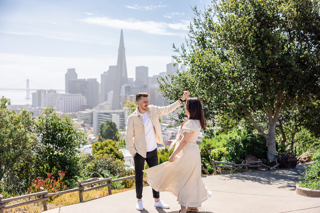 couple dancing in the park