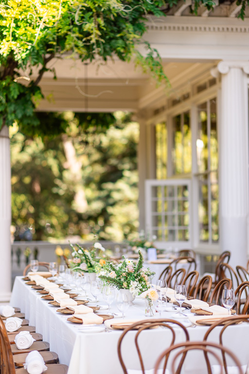 reception table setup