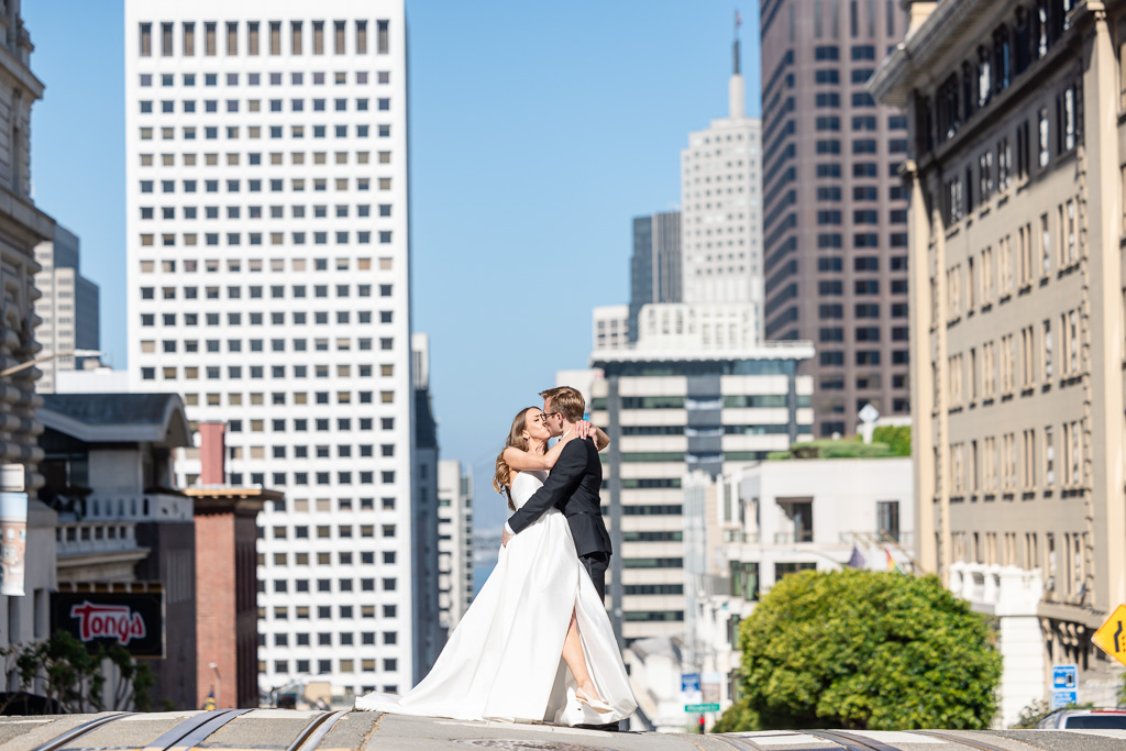 wedding photo on the streets of San Francisco