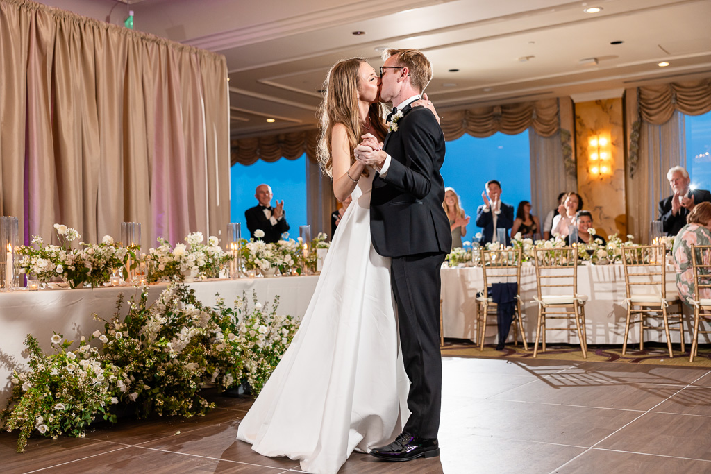 a kiss to end the first dance