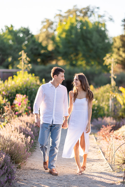 pretty engagement photos at Filoli Gardens in Woodside