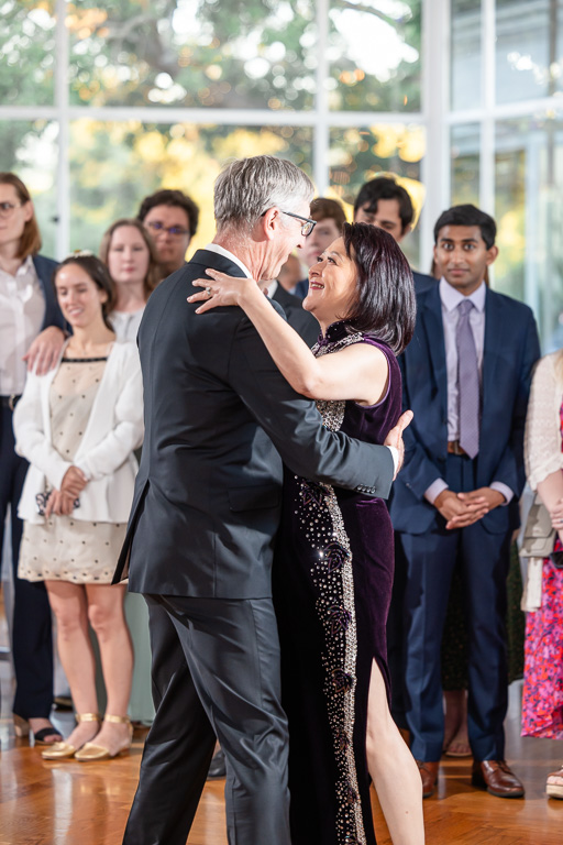 parents of the bride dancing