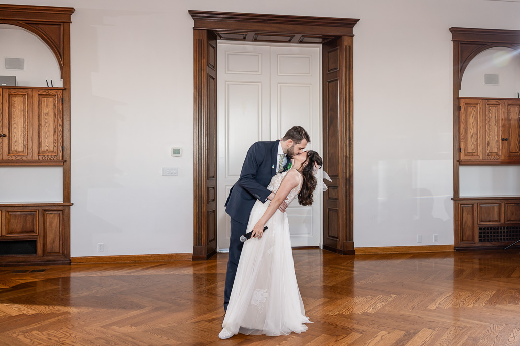 a kiss to end the first dance