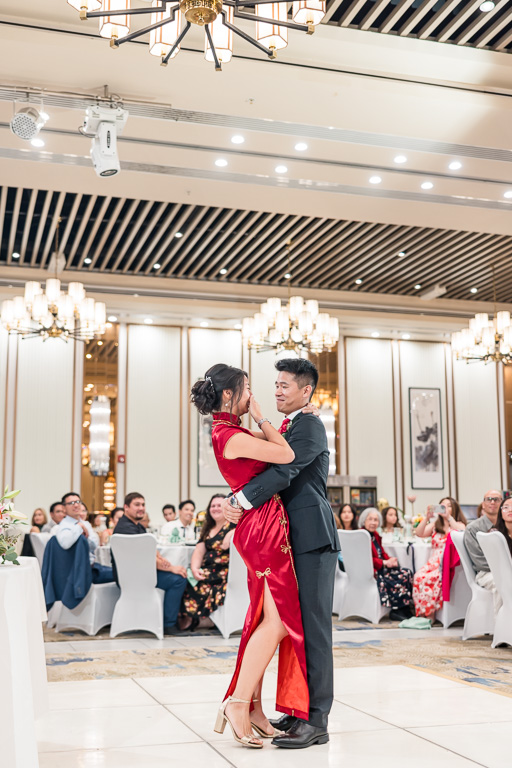 first dance in red qipao