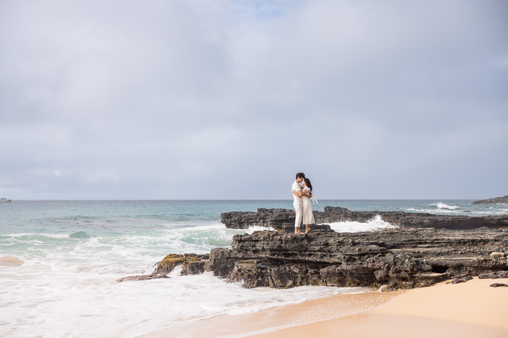 engagement photos at Sandy Beach rocks