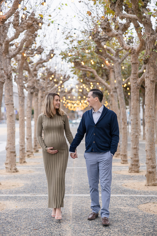 casual maternity photo shoot in SF