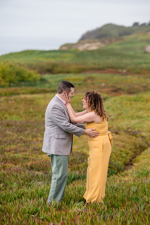 engagement photos on a hiking trail