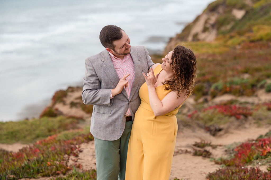 engagement photos with sign language