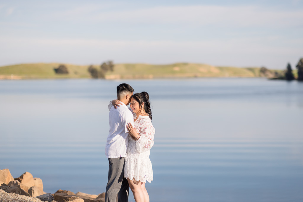 engagement photos at Bethany Reservoir in Tracy