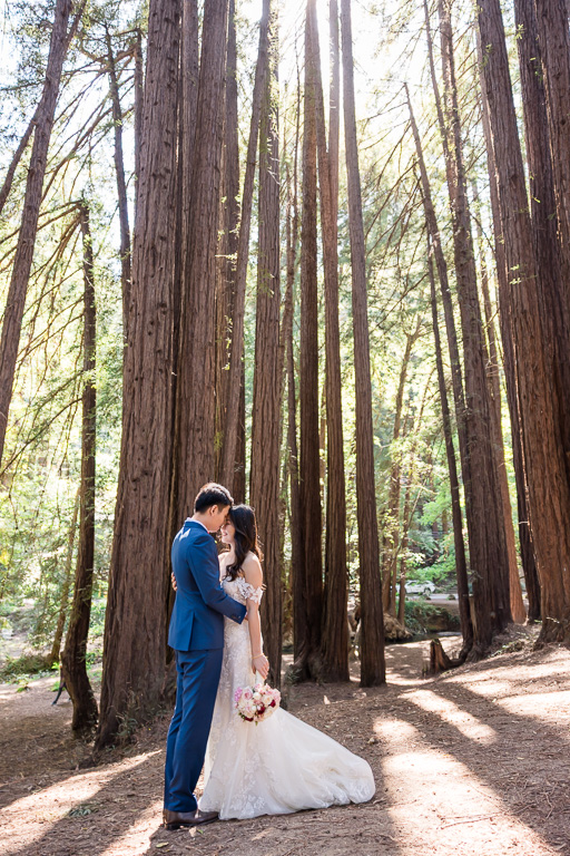 wedding photos in Old Mill Park