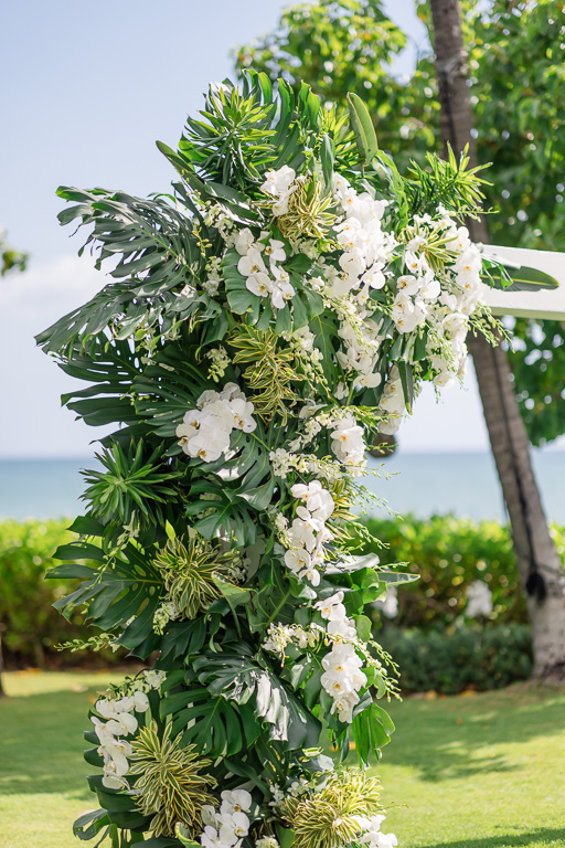 flowers on the wedding arch