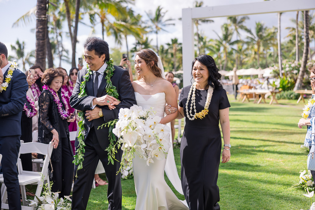 bride reaching the end of the aisle