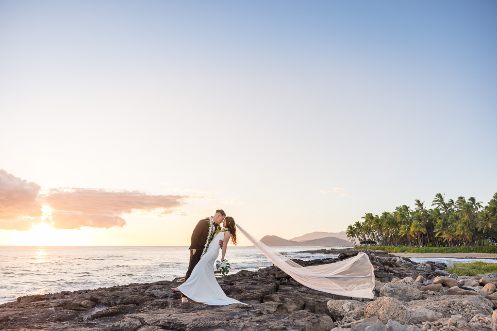 Oahu sunset wedding photo