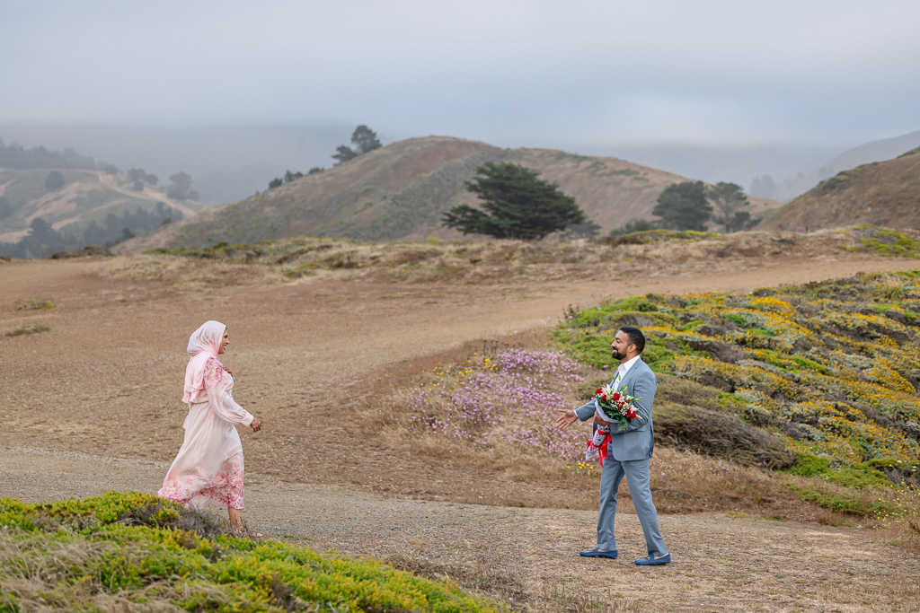 greeting girlfriend for surprise proposal