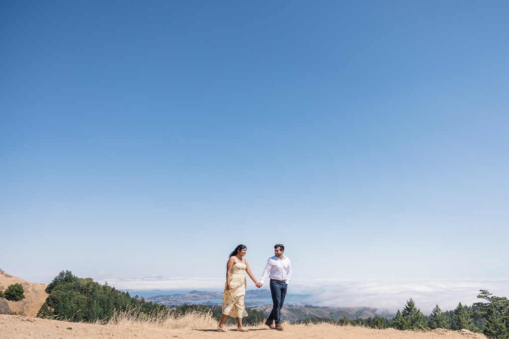 engagement photos above thick fog
