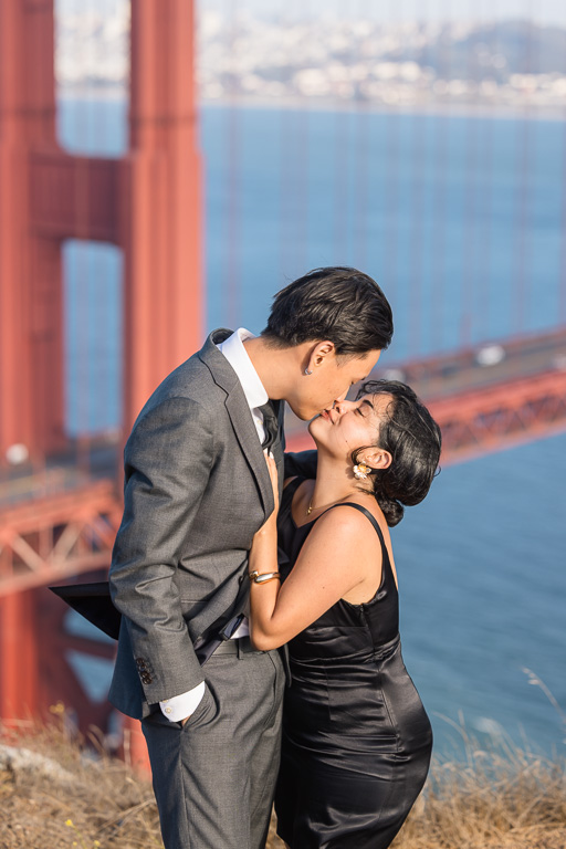 a kiss at Battery Spencer