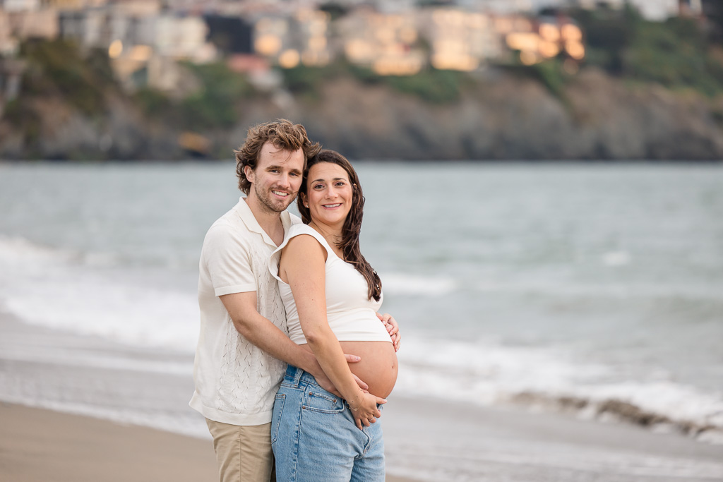 beach maternity shoot