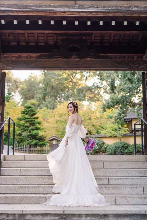 bridal solo at Hakone Gardens main gate