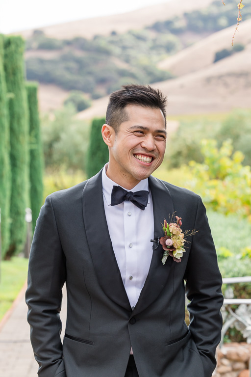 groom solo shot at Viansa