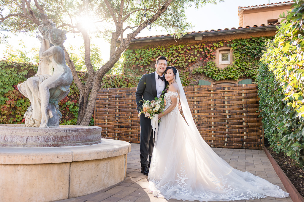 sunny wedding photo at Viansa Sonoma