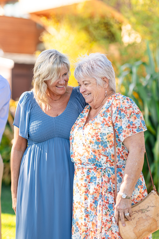 guests arriving at the ceremony