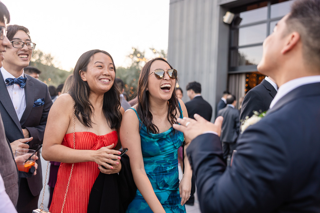 wedding guest candid photos