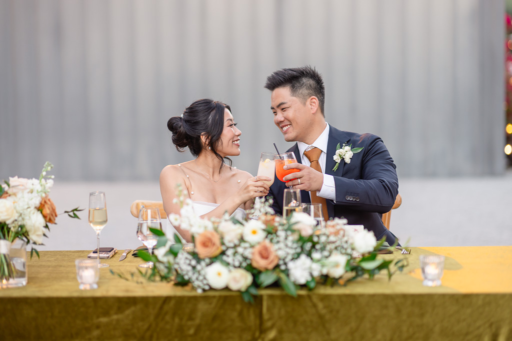 outdoor sweetheart table at MOHI Ranch