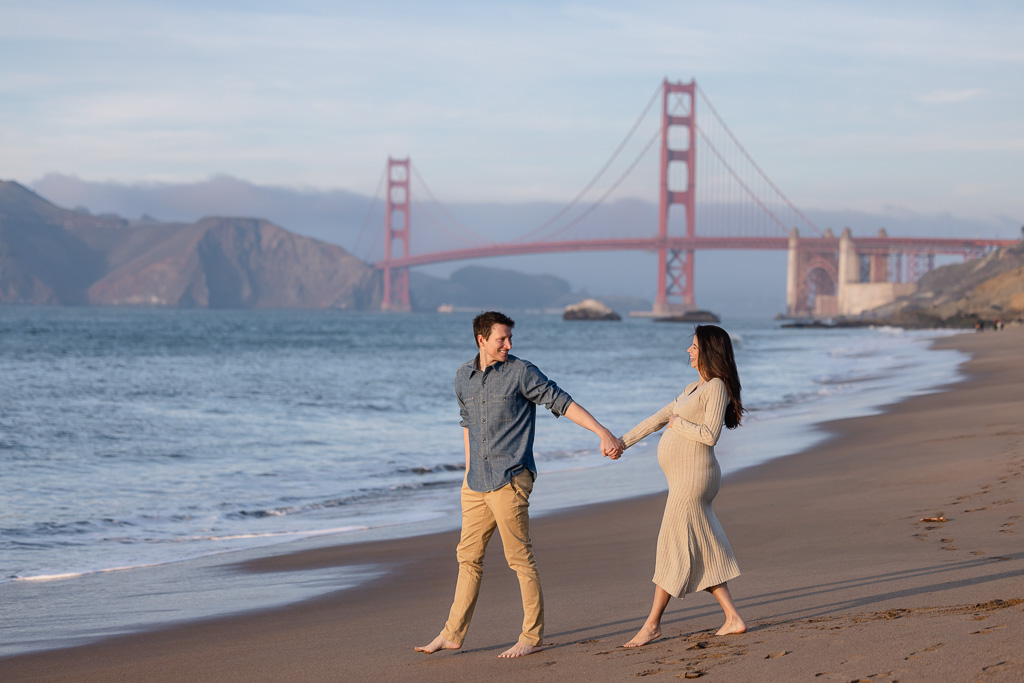 maternity photo shoot with husband