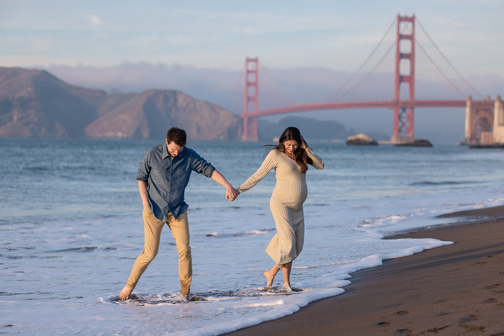 Baker Beach maternity photo shoot along the water