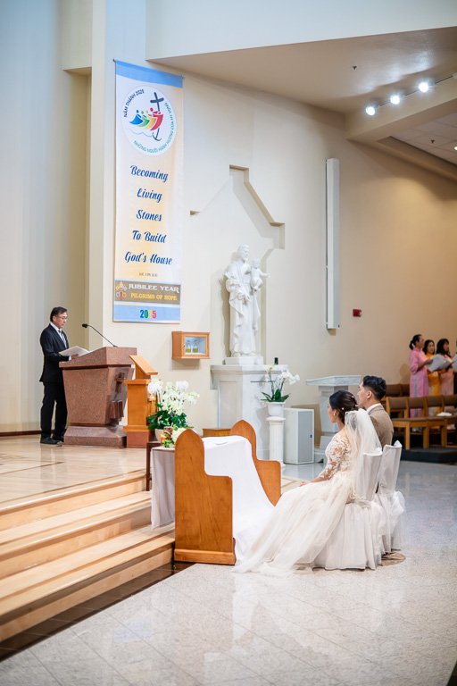 Catholic wedding ceremony at Vietnamese Martyrs Church in Sacramento