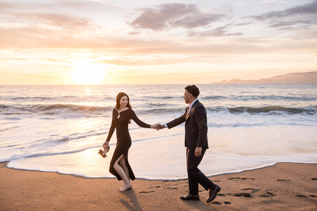 sunset engagement photos on the beach