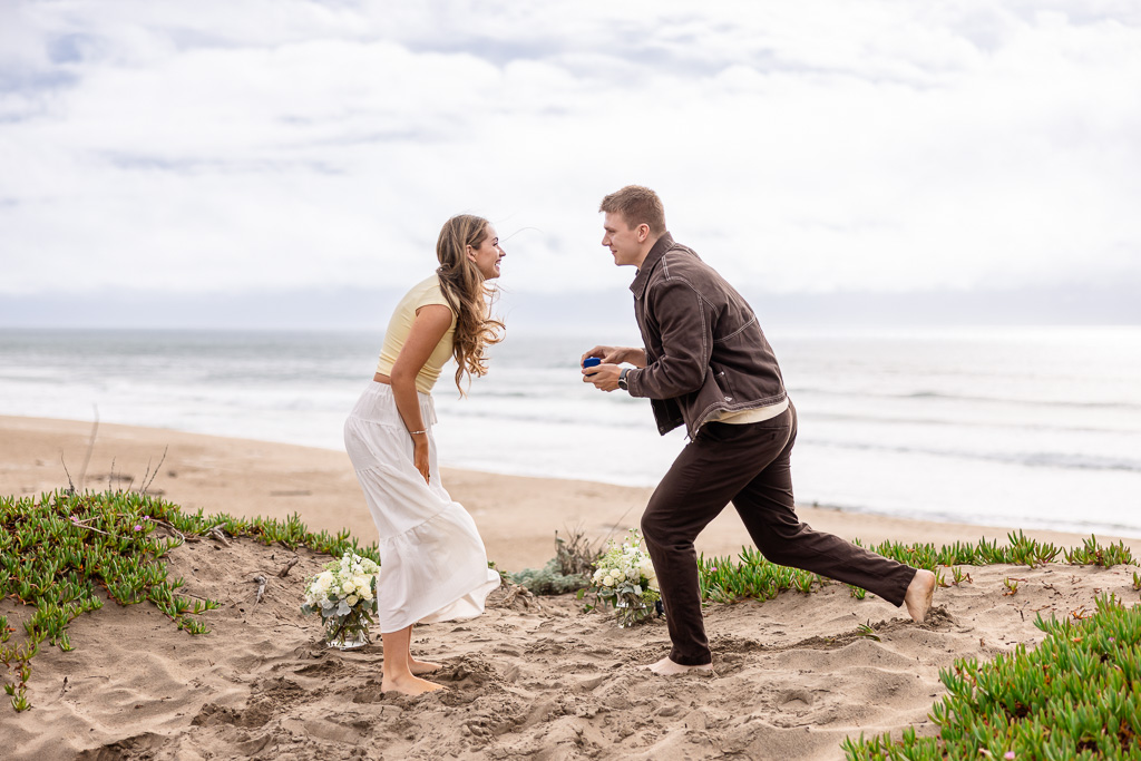 beach marriage proposal