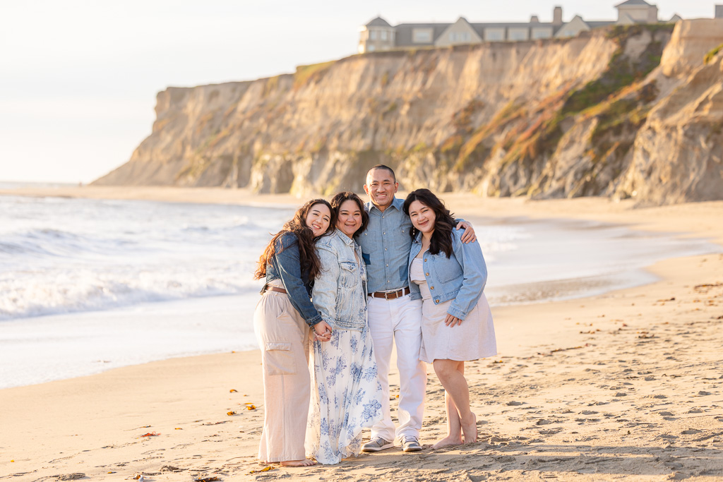 family photos on Manhattan Beach