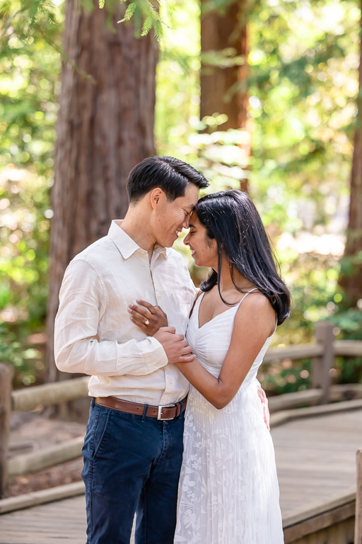 couple photo shoot in redwood forest