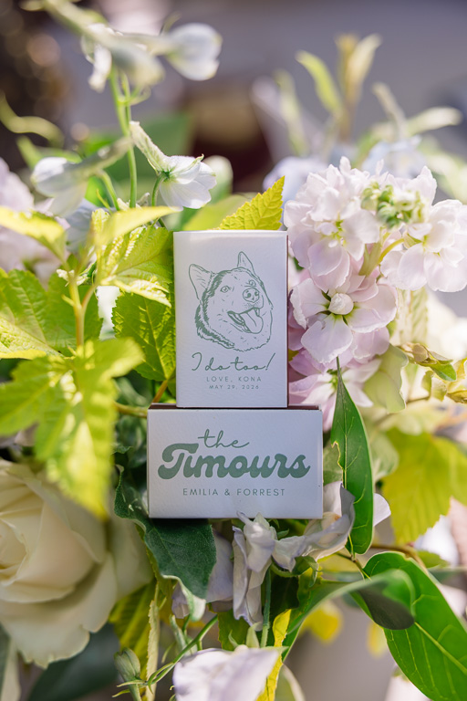 table centerpiece with couple's name and drawing of their dog