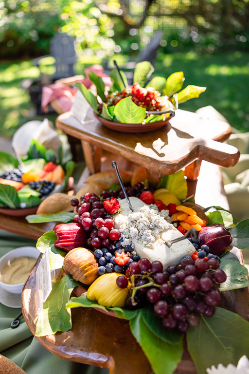 cheese and fruit arrangement for cocktail hour