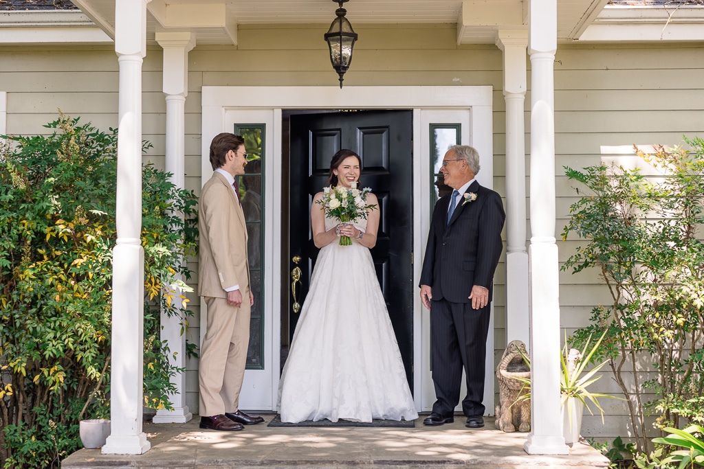 bride's first look with dad and brother