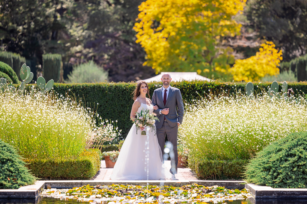 wedding portrait at the Filoli reflecting pool