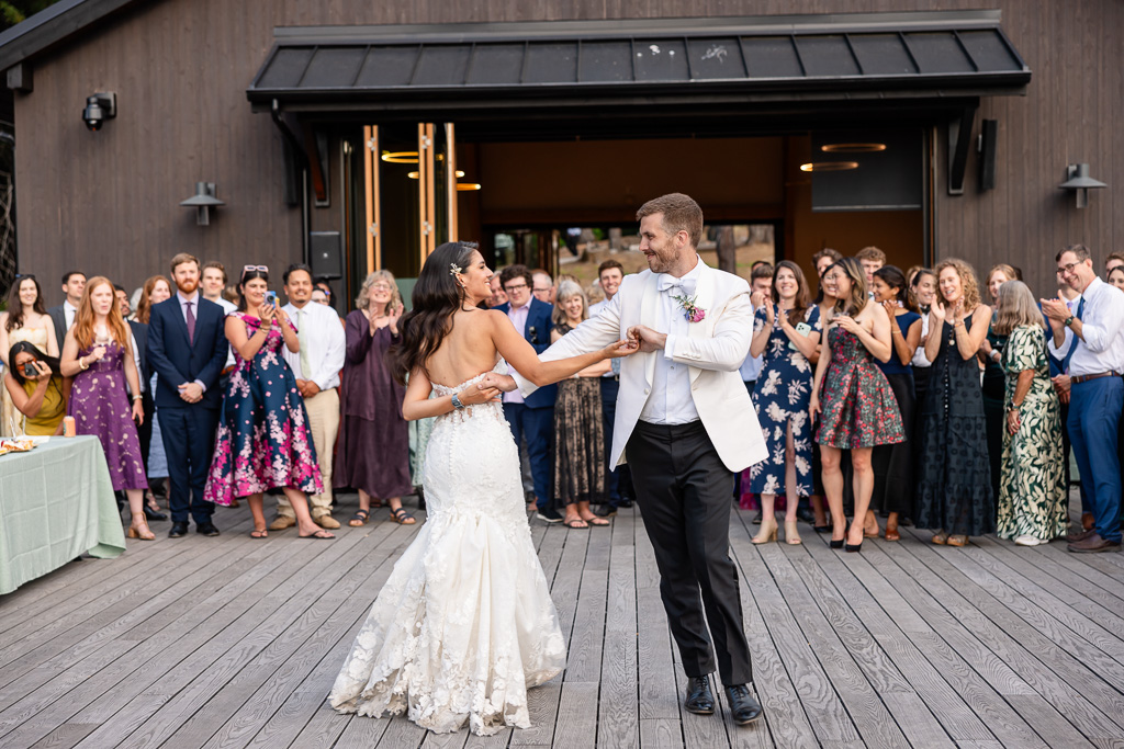 bride and groom's first dance at Teravana